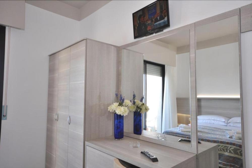 Hotel Alhambra Rimini Eksteriør billede